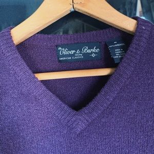 100% lambswool v neck sweater